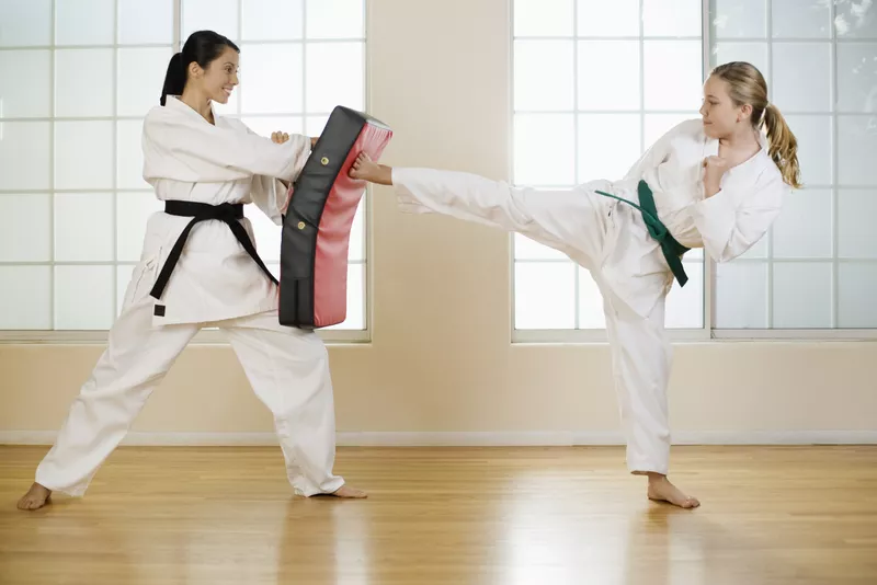 The Benefits and Risks of Martial Arts Classes for Teens